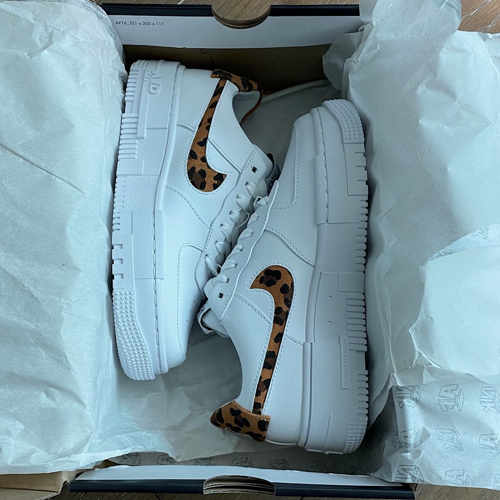 Nike Air Force 1 Low Pixel SE White Leopard
